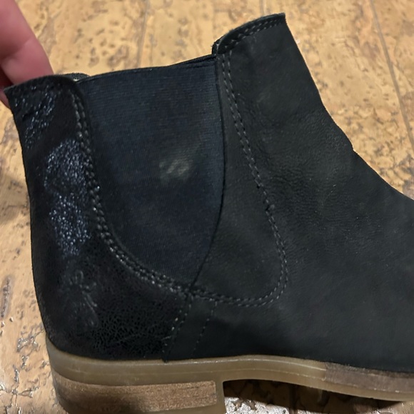 Super cute Fly London booties. - Picture 4 of 5